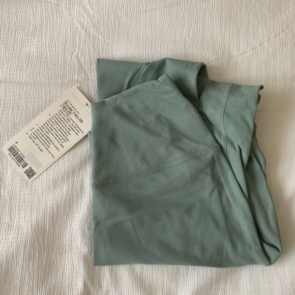 Lululemon Wunder Train Tight Luon 25in Size 6 NWT - Picture 1 of 1